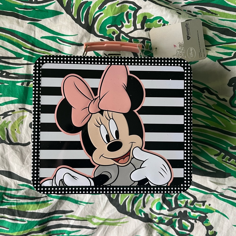 Minnie Mouse tin lunchbox